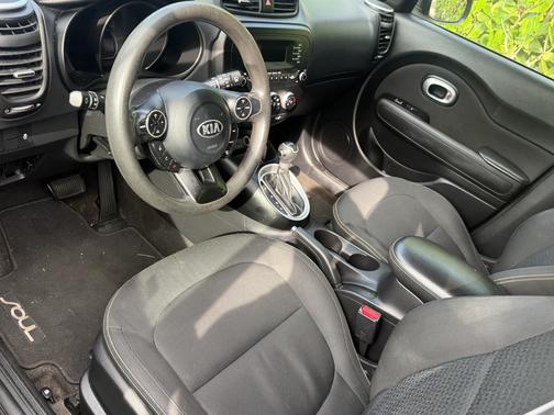 Beige 2014 Kia Soul +
