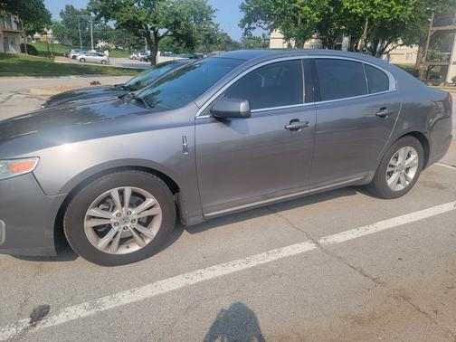 2012 Lincoln MKS Base