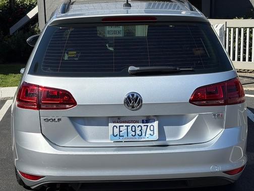 2016 Volkswagen Golf SportWagen TSI Limited Edition