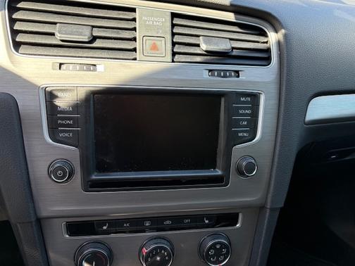 2016 Volkswagen Golf SportWagen TSI Limited Edition