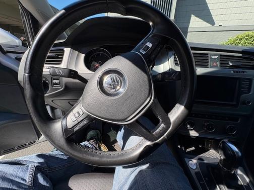 2016 Volkswagen Golf SportWagen TSI Limited Edition