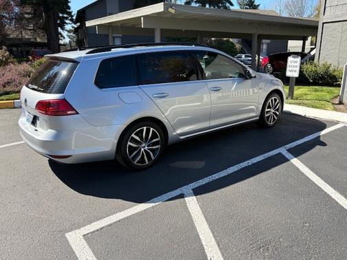 2016 Volkswagen Golf SportWagen TSI Limited Edition