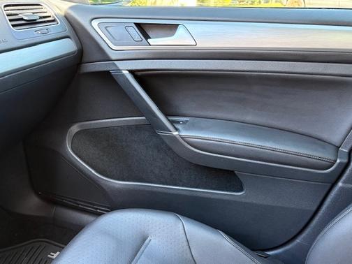 2016 Volkswagen Golf SportWagen TSI Limited Edition