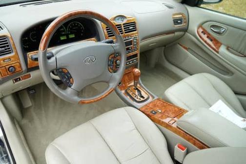 2004 INFINITI I35 Base