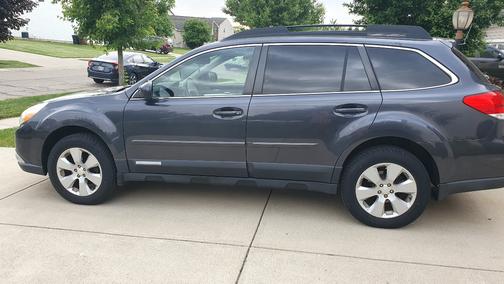 Gray 2012 Subaru Outback 2.5i Premium