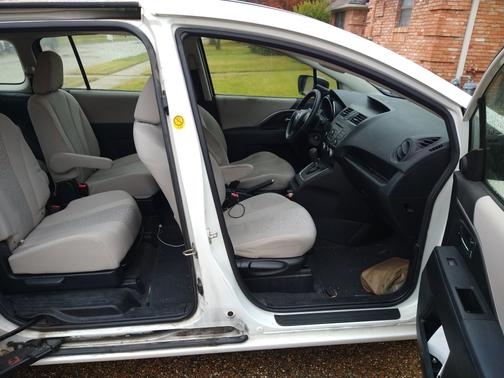 2012 Mazda Mazda5 Sport