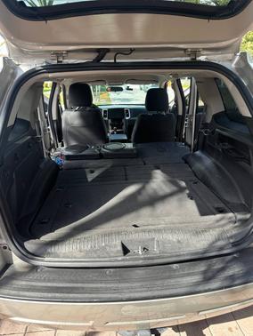 Beige 2008 Jeep Grand Cherokee Laredo