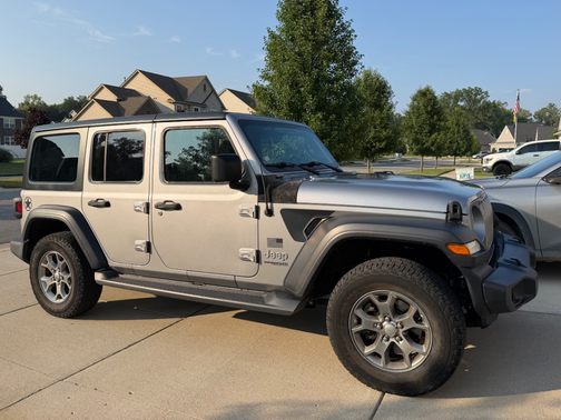 Silver 2020 Jeep Wrangler Unlimited Sport