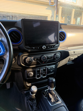 Silver 2020 Jeep Wrangler Unlimited Sport