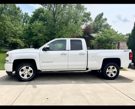 White 2017 Chevrolet Silverado 1500 2LT