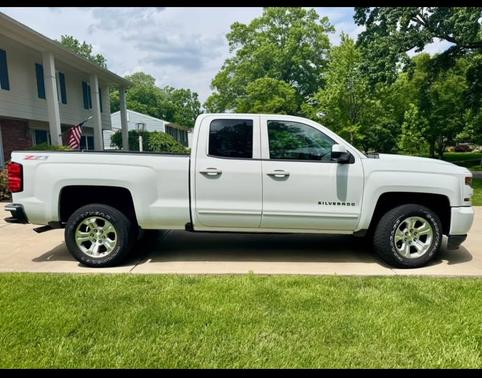 White 2017 Chevrolet Silverado 1500 2LT