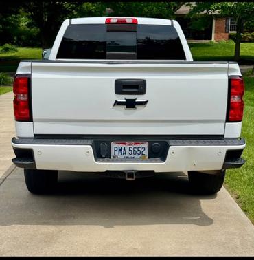 White 2017 Chevrolet Silverado 1500 2LT