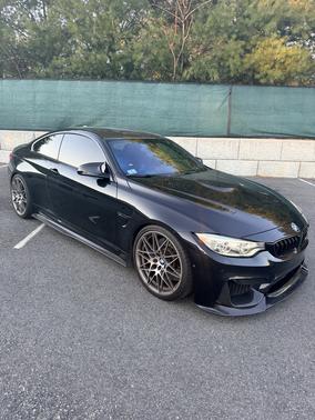 Black 2017 BMW M4 Base