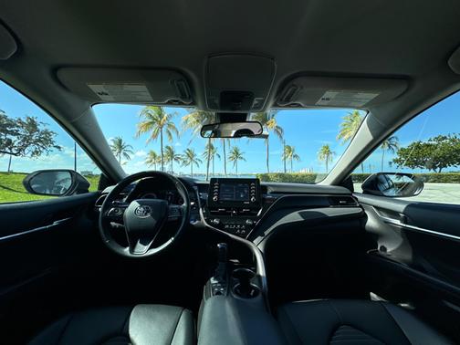 White 2022 Toyota Camry Hybrid SE