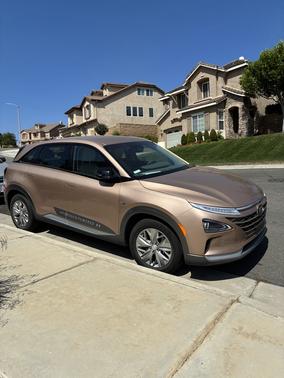 Gold 2021 Hyundai NEXO Blue