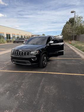 Black 2018 Jeep Grand Cherokee Limited