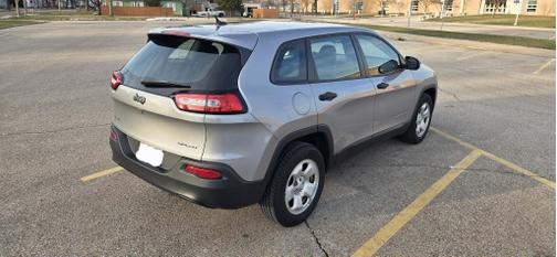 Silver 2015 Jeep Cherokee Sport
