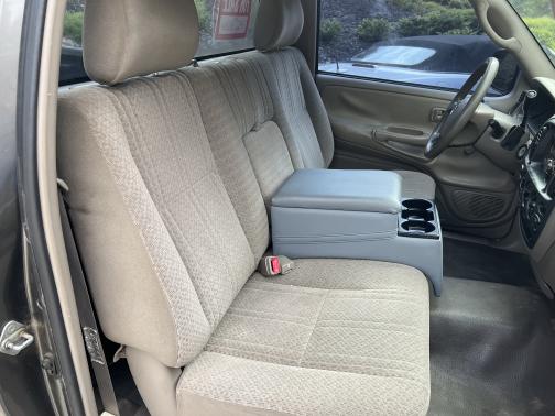 2005 Toyota Tundra Base
