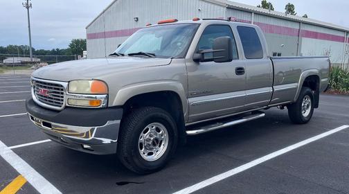 Beige 2002 GMC Sierra 2500 SLE H/D Extended Cab