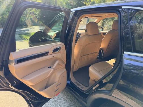 Black 2012 Porsche Cayenne Cayenne
