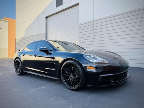 2017 Porsche Panamera Panamera 4S