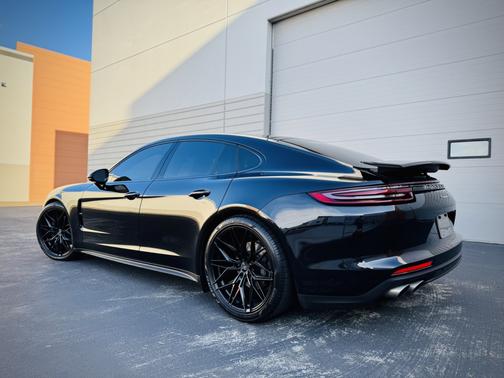 2017 Porsche Panamera Panamera 4S