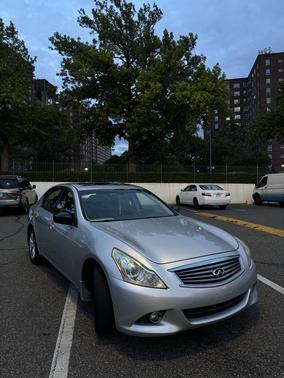 2011 INFINITI G25x Base