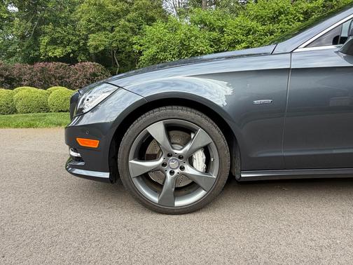 Gray 2012 Mercedes-Benz CLS-Class CLS 550