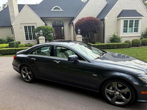 Gray 2012 Mercedes-Benz CLS-Class CLS 550