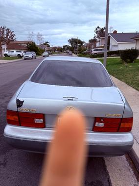 1998 Lexus LS 400 Base