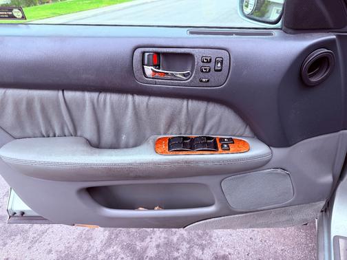 1998 Lexus LS 400 Base