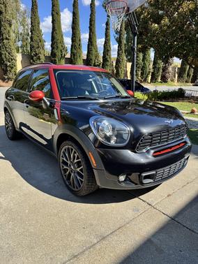 Black 2014 MINI Countryman Cooper S