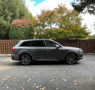 Gray 2023 Audi Q7 55 Premium Plus