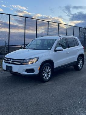 2017 Volkswagen Tiguan 2.0T Wolfsburg Edition