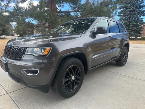 2017 Jeep Grand Cherokee Laredo