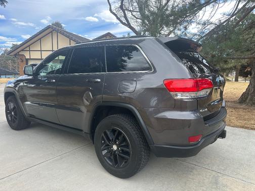2017 Jeep Grand Cherokee Laredo