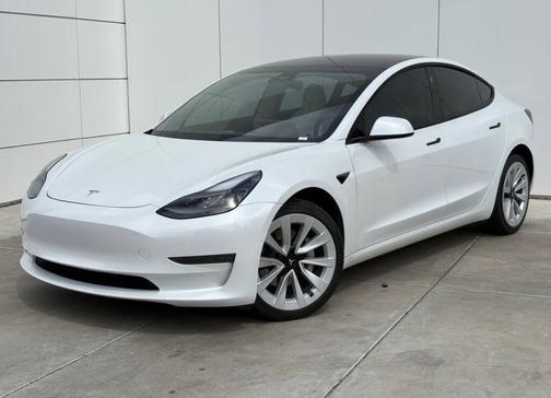 2021 Tesla Model 3 Standard Range Plus