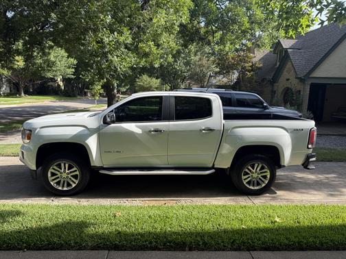 White 2016 GMC Canyon SLT