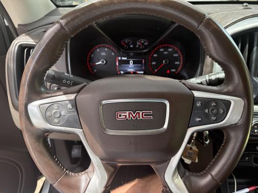 White 2016 GMC Canyon SLT