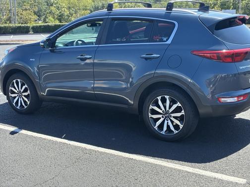 Blue 2017 Kia Sportage EX