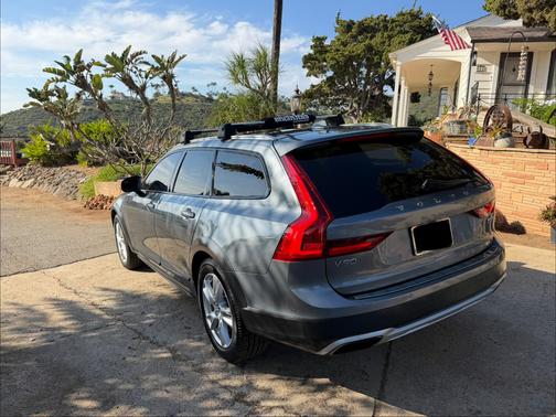 2018 Volvo V90 Cross Country T5