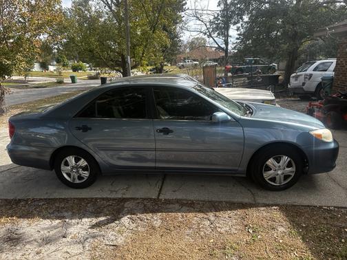 2003 Toyota Camry LE
