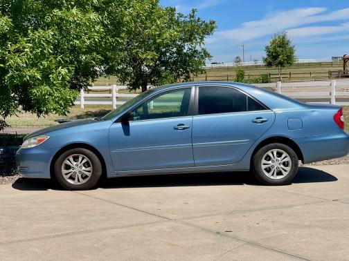 2004 Toyota Camry LE V6