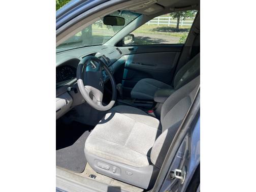 2004 Toyota Camry LE V6