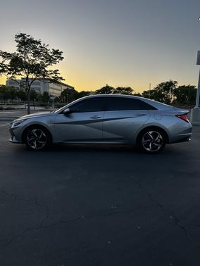 2021 Hyundai ELANTRA SEL