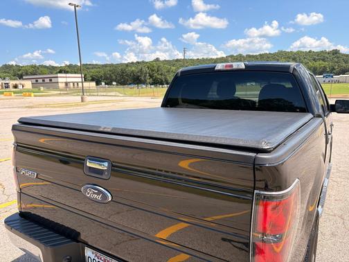 Black 2013 Ford F-150 XLT