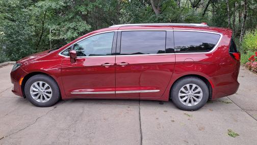 2018 Chrysler Pacifica Touring-L