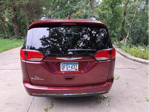 2018 Chrysler Pacifica Touring-L