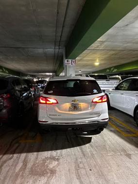 White 2019 Chevrolet Equinox Premier