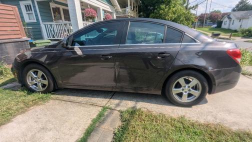 Gray 2016 Chevrolet Cruze Limited 1LT